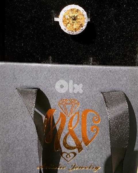 Natural Citrine and Diamond ring 8