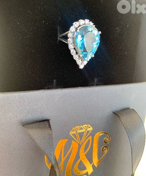 Natural diamond & topaz ring 7