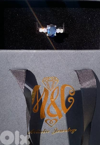 Natural diamond and saphire ring 0