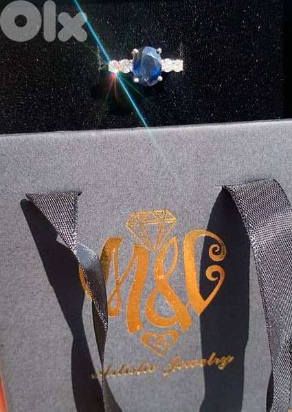 Natural diamond and saphire ring 1