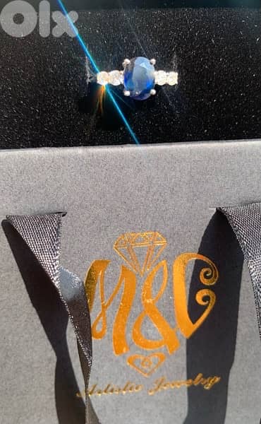 Natural diamond and saphire ring 2