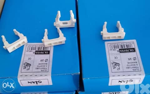 Plastic pipes clips 25mm