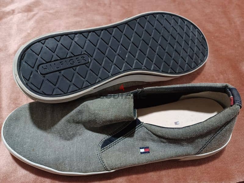 Tommy Hilfiger Slip On For Men, Size 42 2