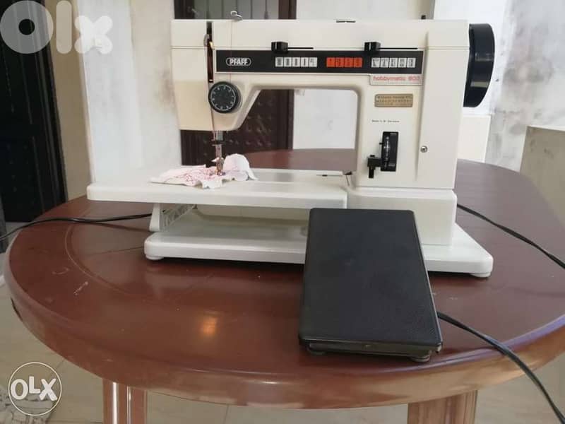 مكنة خياطة ماركة pfaff 3