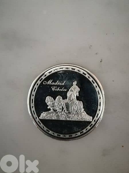 ميدالية فضية قديمة antique 0