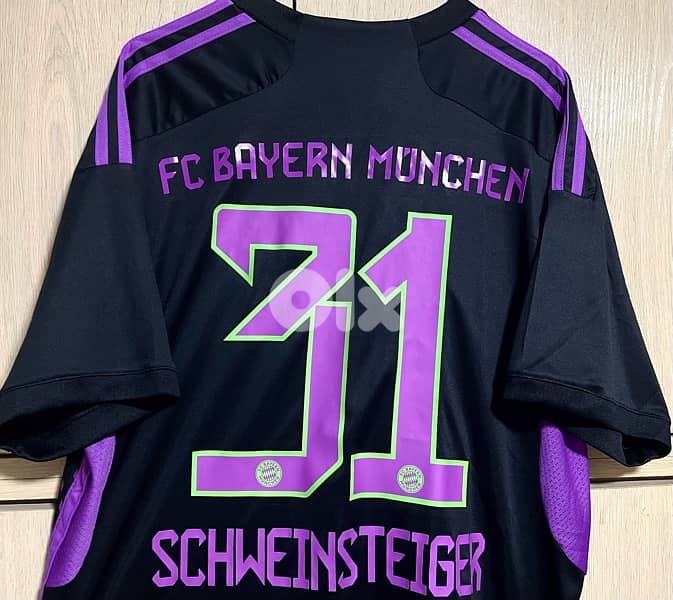 Bayern Munich schweinsteiger 31 Special edition adidas jersey for 10 $ 0