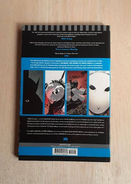 Batman The Court Of Owls Saga Graphic Novel. 1