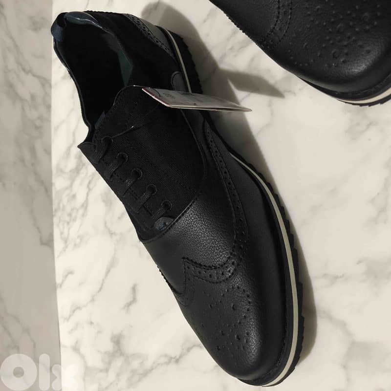 ZARA English Cut Style Black 2