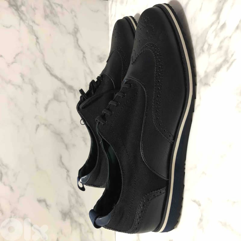 ZARA English Cut Style Black 3