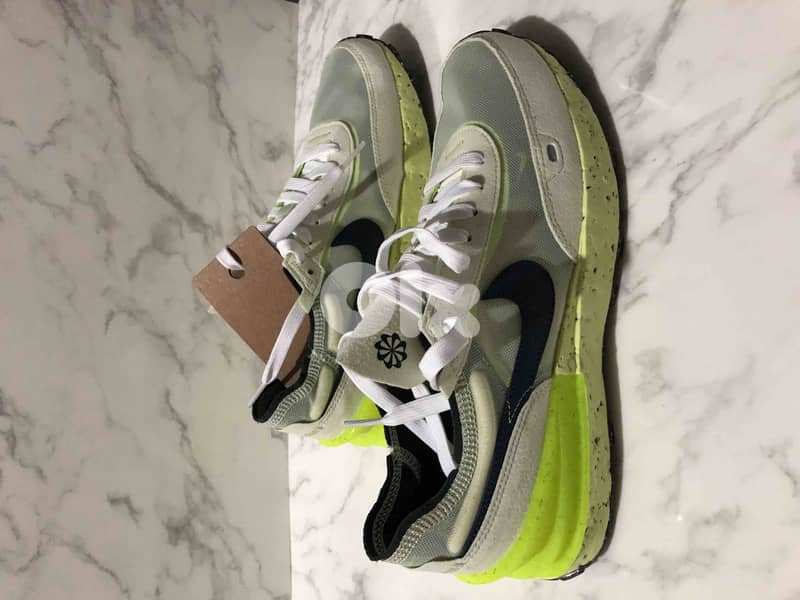 NIKE Neon Green 9