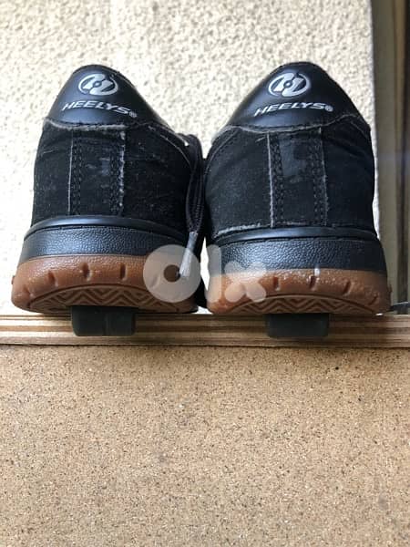 heelys shoes size 39 or 7 USA 2
