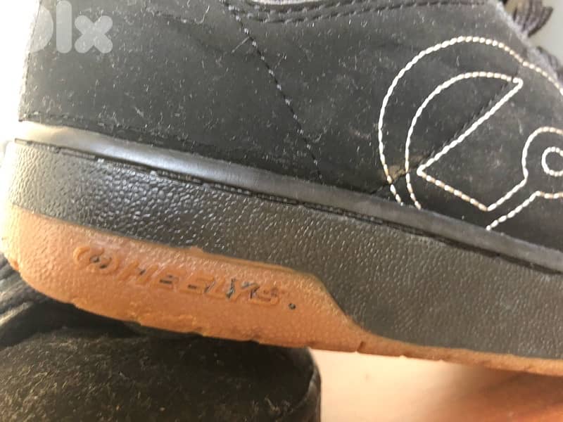 heelys shoes size 39 or 7 USA 6