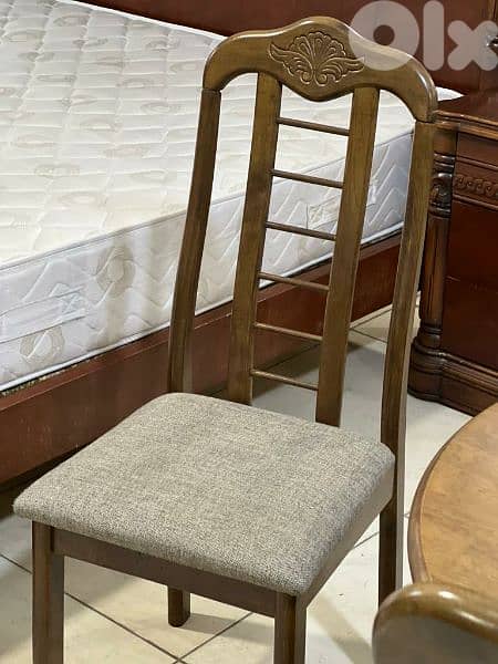 طاولة سفرة ماليزية ست كراسي 3