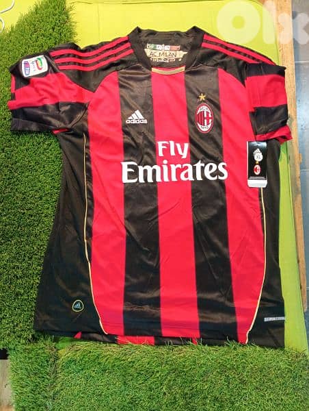 AC Milan Robinho Retro Football Shirt (Made in Thailand) 1
