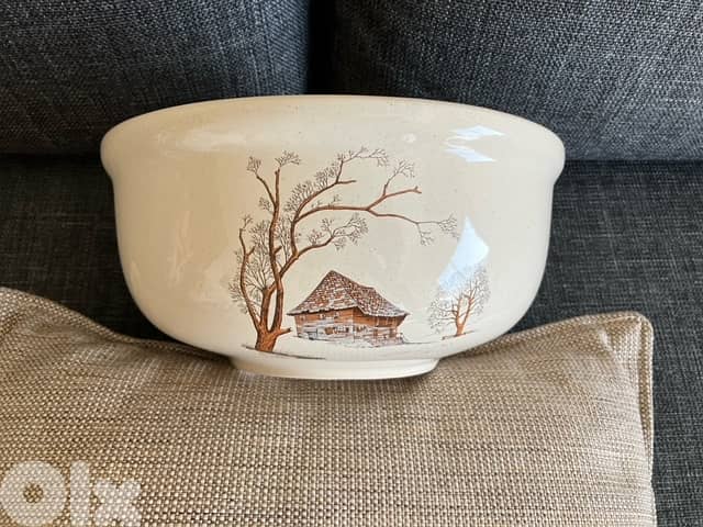 A Four Piece Bowl Set 1