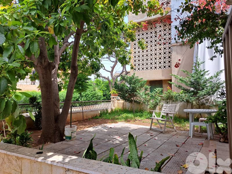 200 m2 house + 513 m2 land+gardens+backyard for rent in Aoukar -عوكر 0