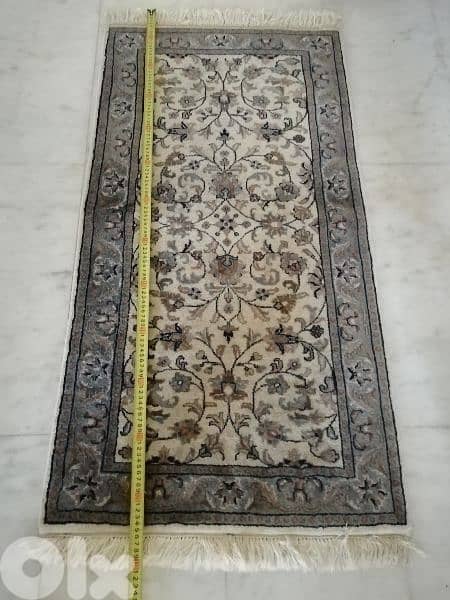 سجادة عجمية صغيرة 0