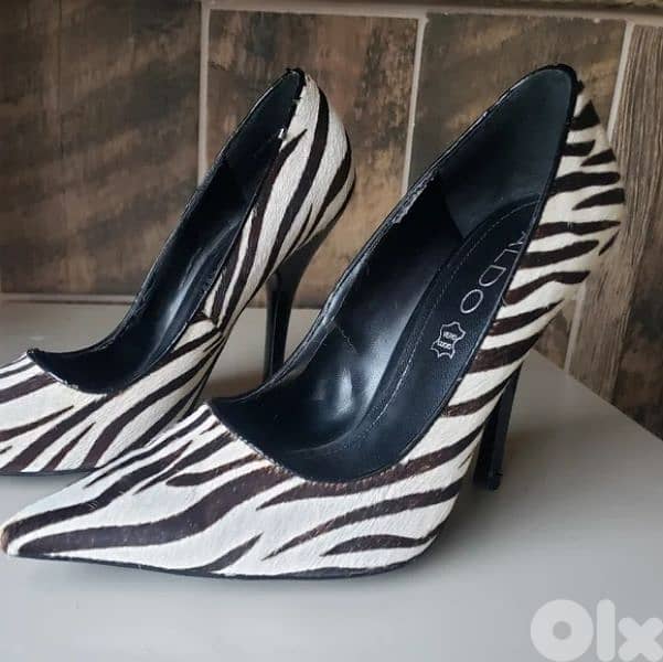aldo shoes size 39 calf hair worn once 2