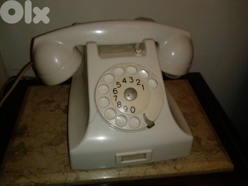 vintage rotary phones starting 25$ ask for model price 1
