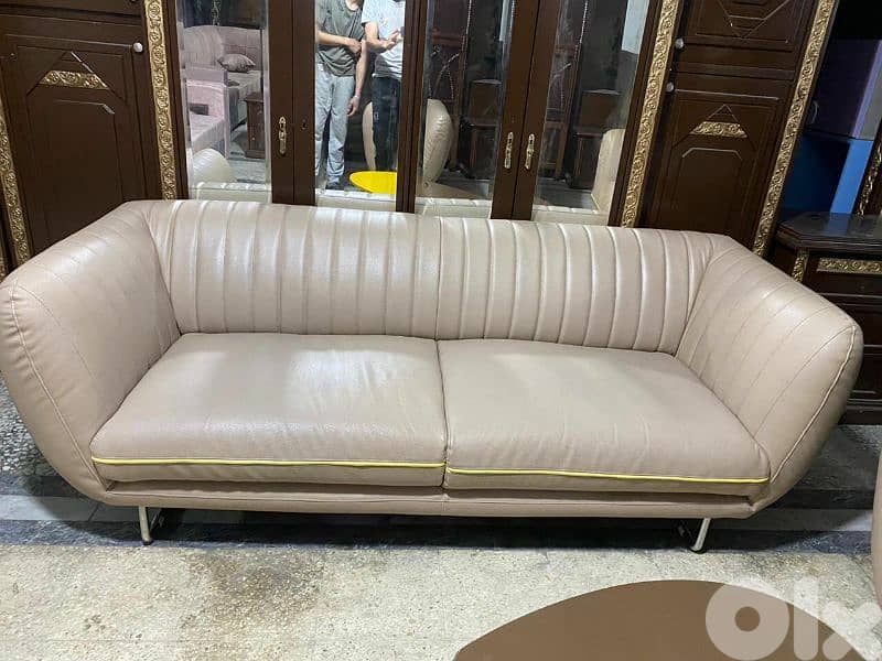 طقم كنبايات جلد اصلي شغل home centre 8