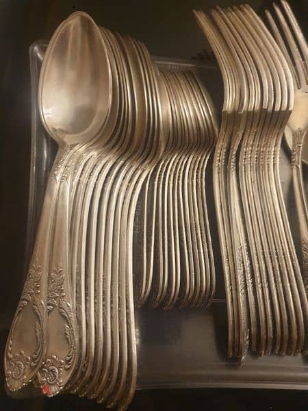 طقم روسي فضة كامل ٨٥ قطعة حالة ممتاذة،شبه جديد 7