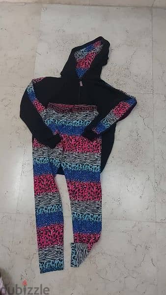 survêtement 9-10 years as new 0