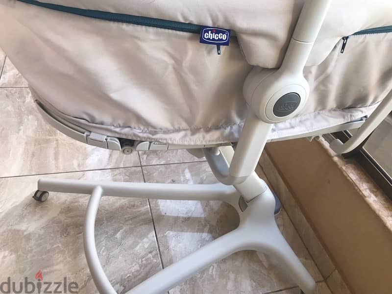 chicco’s baby hug 4 in 1 11