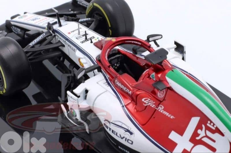 kimi Raikkonen Alfa Roméo 2019 F1 diecast car model 1:24. 5