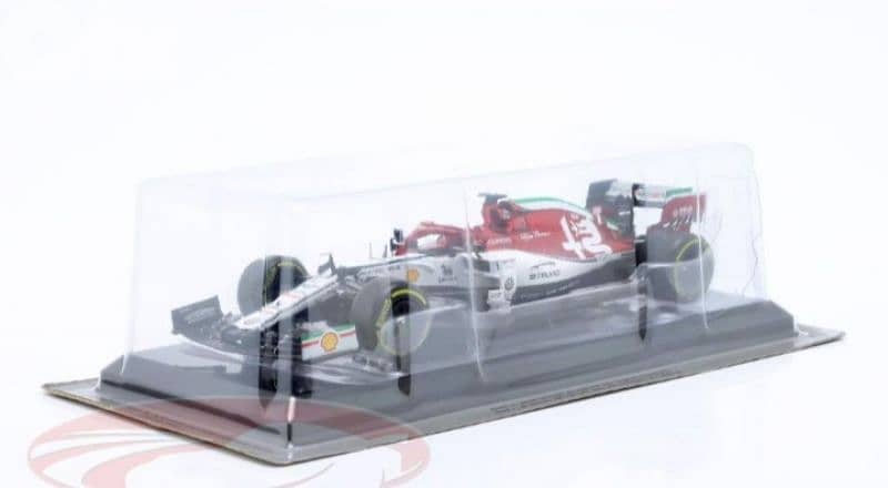 kimi Raikkonen Alfa Roméo 2019 F1 diecast car model 1:24. 6