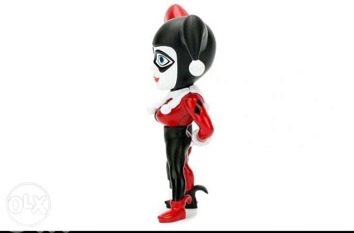 Harley Quinn diecast figure. 3