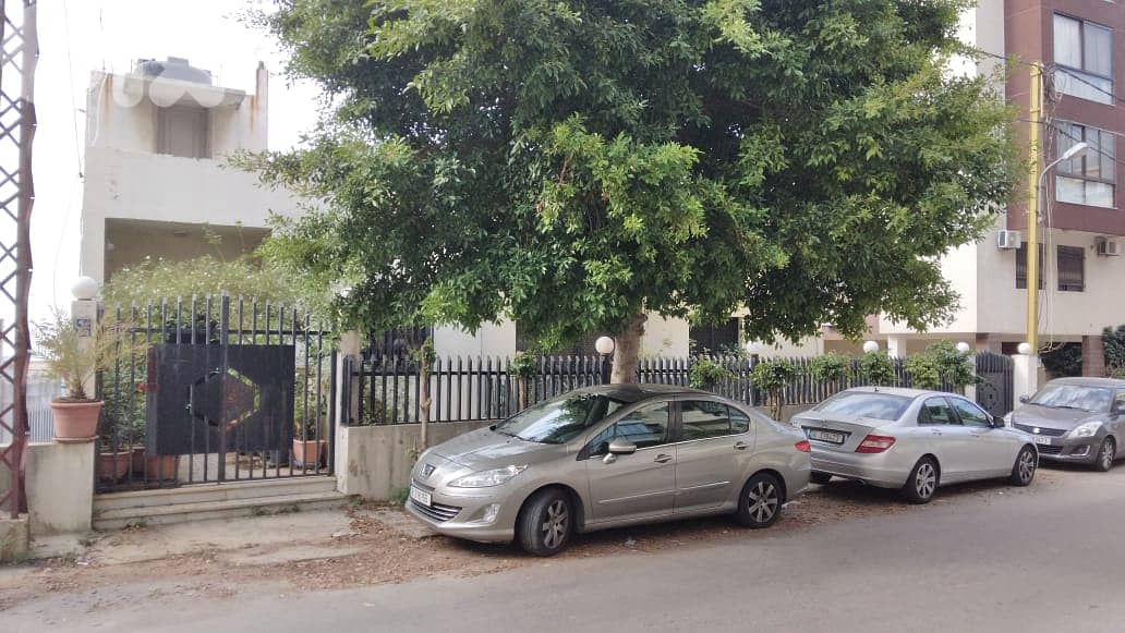 L08796 - 2-Story Building in Naccache for Sale 1
