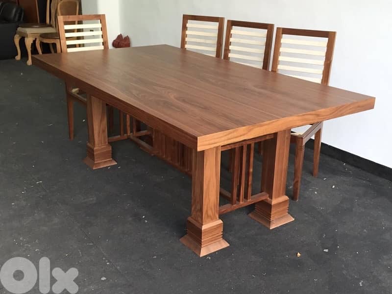 Brand new Dining Table (Factory Liquidation Price 0
