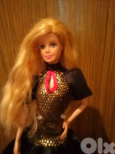 HOLIDAY Barbie Mattel dressed great doll De Muse body little long hair