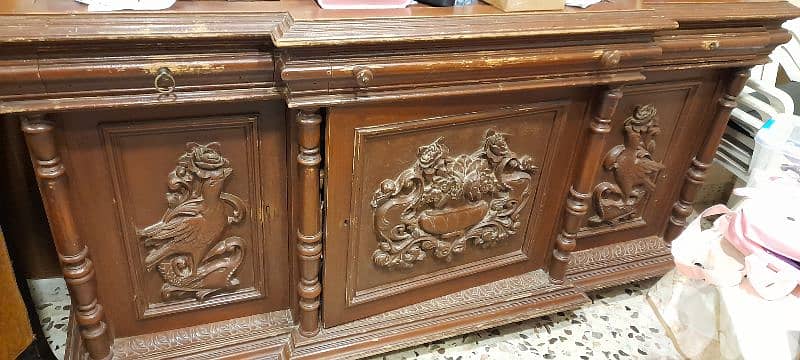 antique dressoir 1