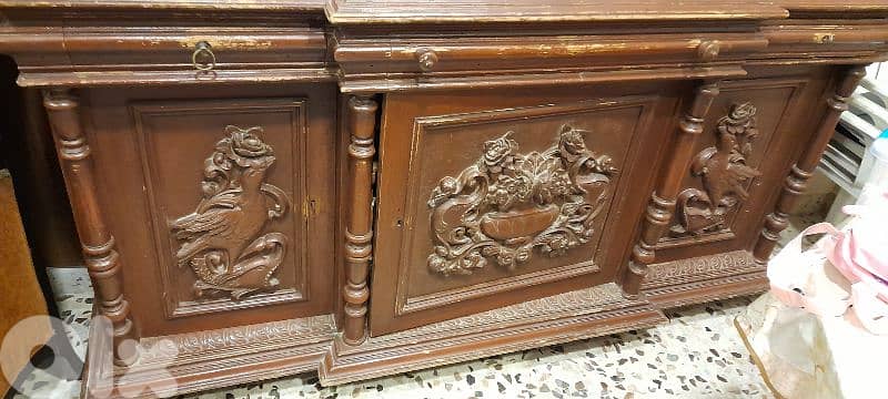 antique dressoir 2