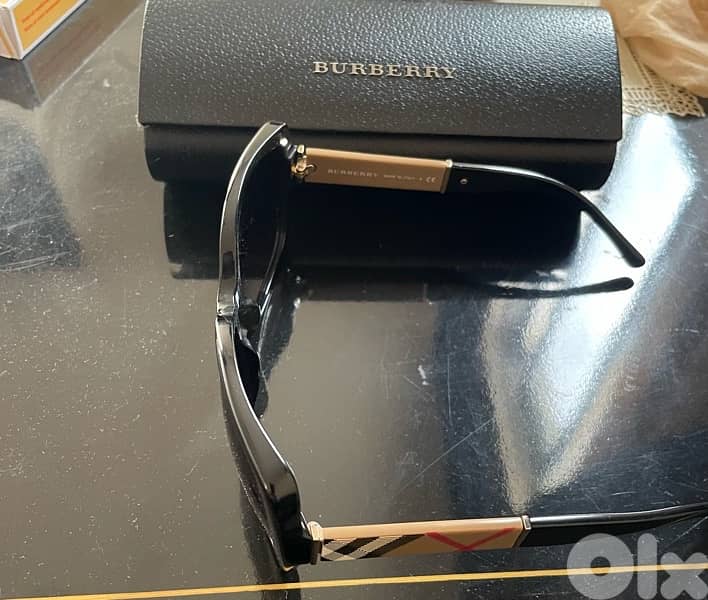 Burberry sunglasses for wouman 4