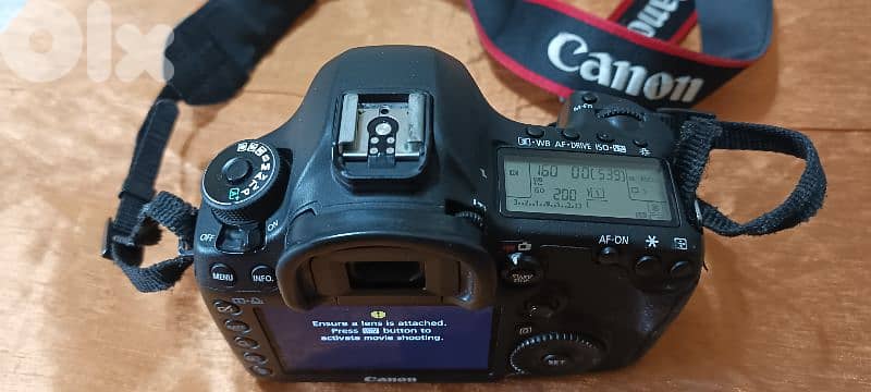 canon 5d mark 3 body only+ charger+ battery 2