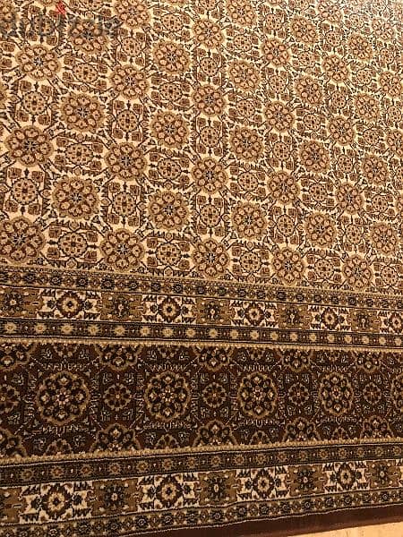 سجادة اوروبية بحالة ممتازة ٣ * ٤ 0