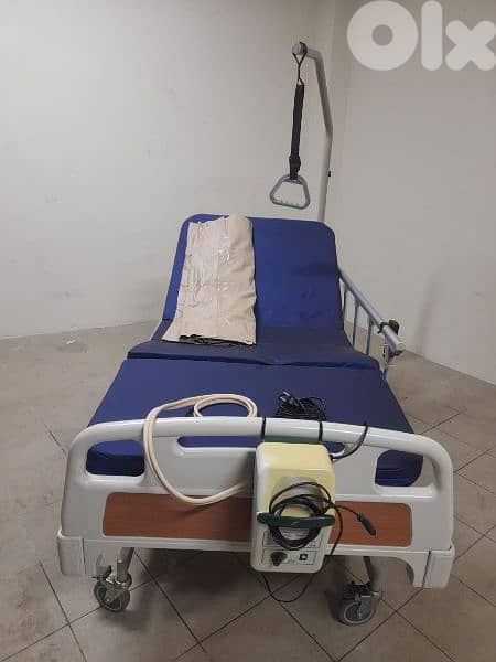 3 function electric medical bed for rent or sale 2