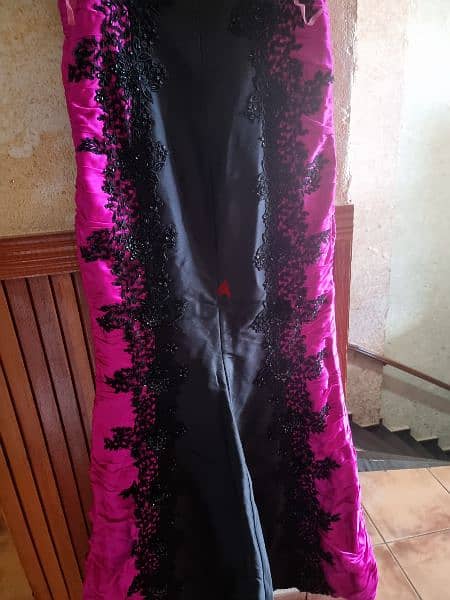 ٣ فساتين للمناسبات 5