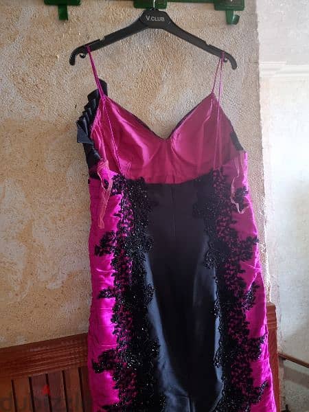 ٣ فساتين للمناسبات 6