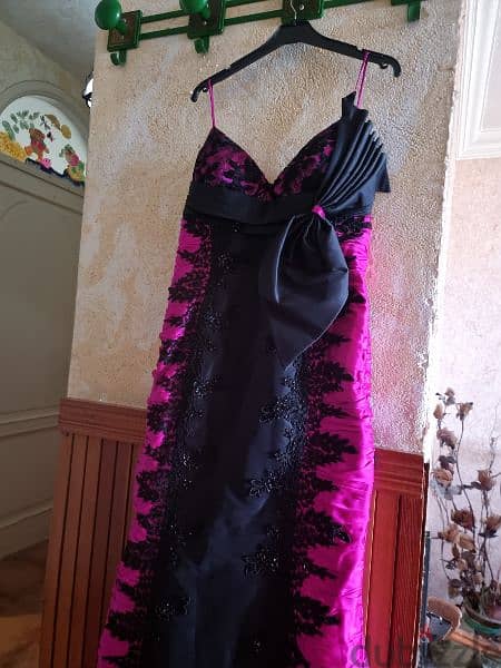 ٣ فساتين للمناسبات 7