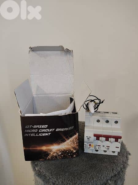 smart circuit breaker 3 phase 2