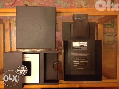 watch ' Boxe with Guarantee Card