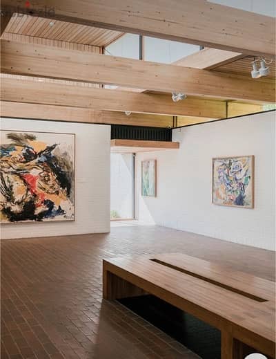 Open Space ground floor for gallery concept store or fashion design