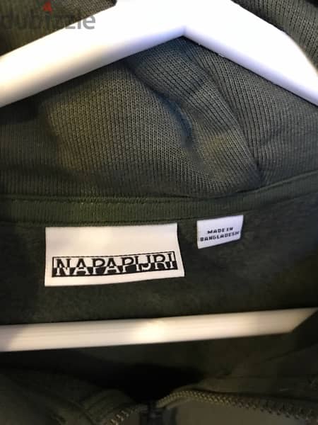 napapiri from aïshti size large 1