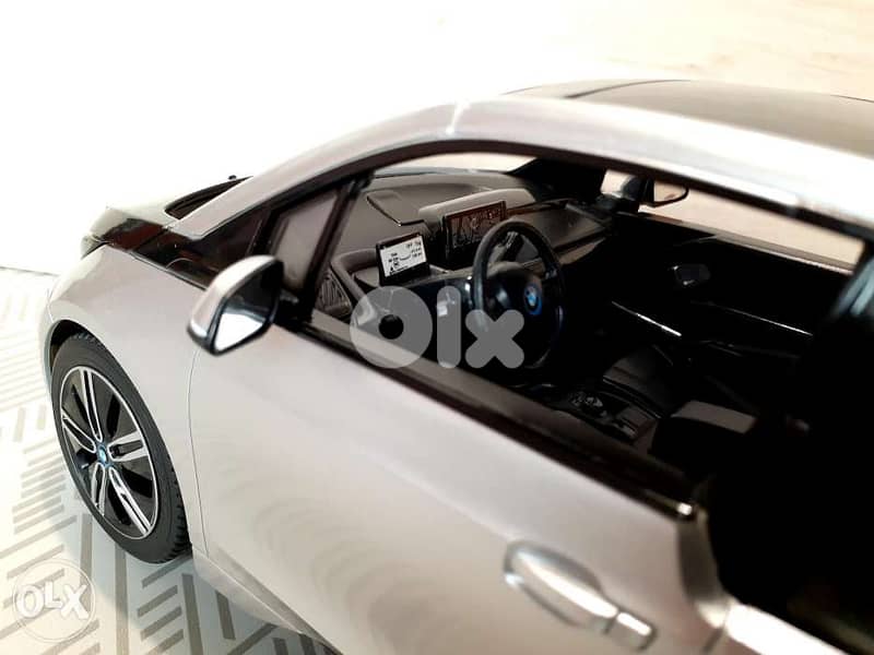BMW I3 R/C Car 1:14. 6