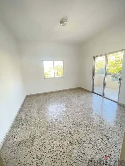 For rent 175m2 apartment in halat for 450$