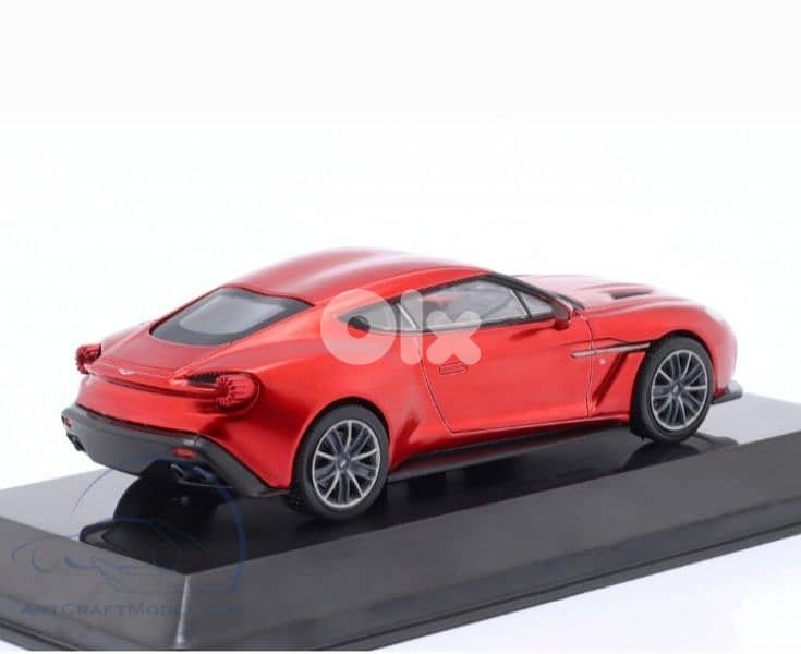 Aston Martin v12 Vanquish Zagato (2016) diecast car model 1;43. 3
