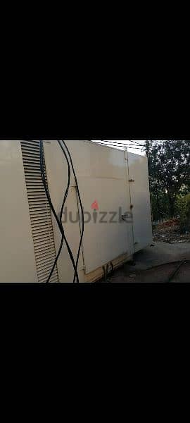 مولد كهرباء 210 kva john deere بخاخ كهرباء بحالة ممتازة مع كاتم 4